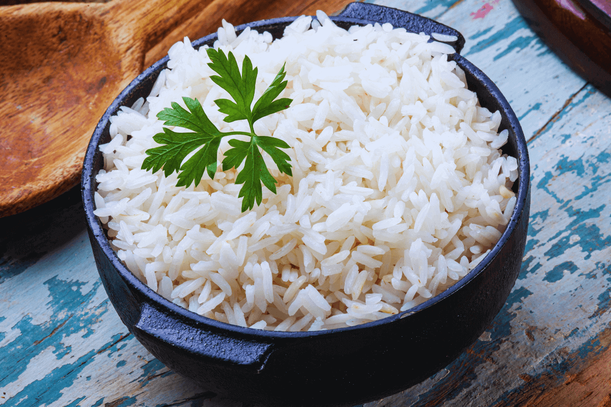 arroz-branco-classico-como-preparar-graos-solto-e-saborosos