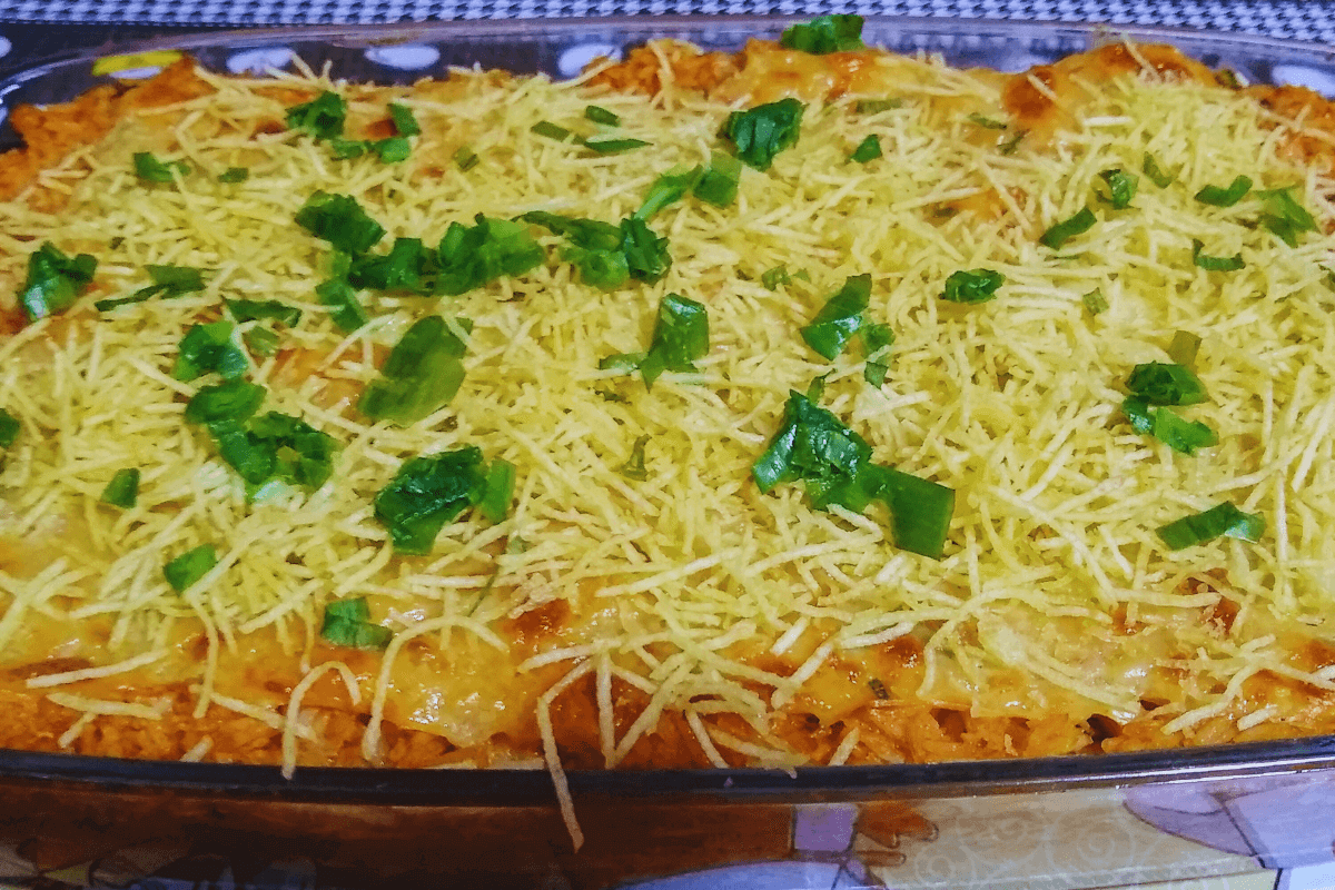 delicioso-e-pratico-como-fazer-arroz-de-forno-com-queijo