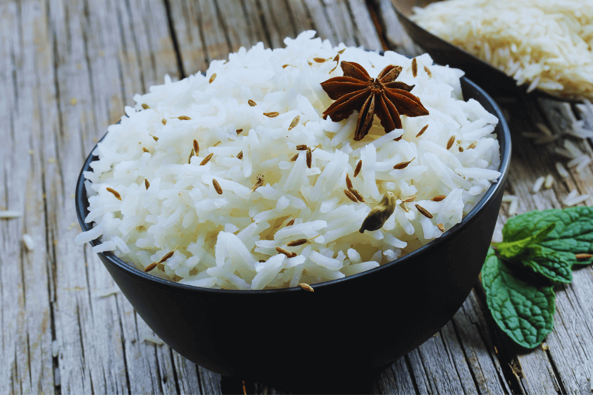 desvendando-o-segredo-do-arroz-branco-na-panela-de-pressao-uma-receita-pratica-e-saborosa