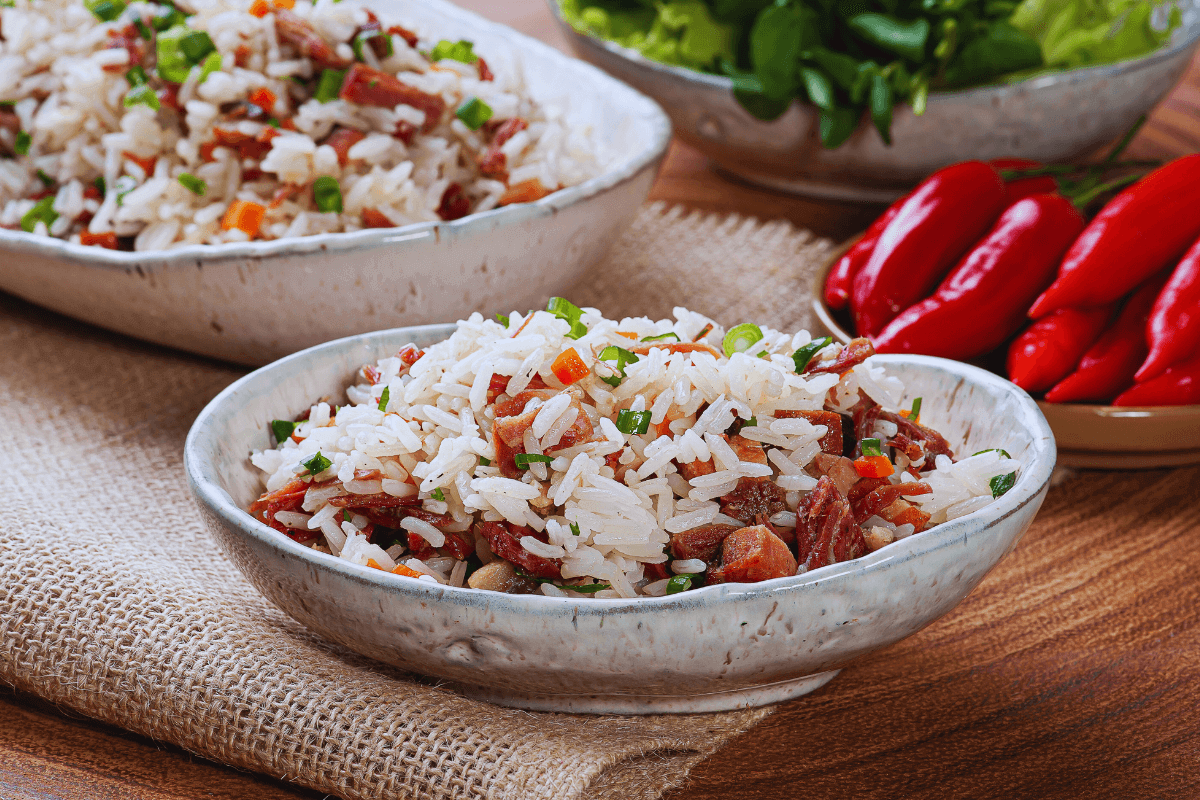 como-fazer-arroz-de-carne-seca-passo-a-passo-descomplicado