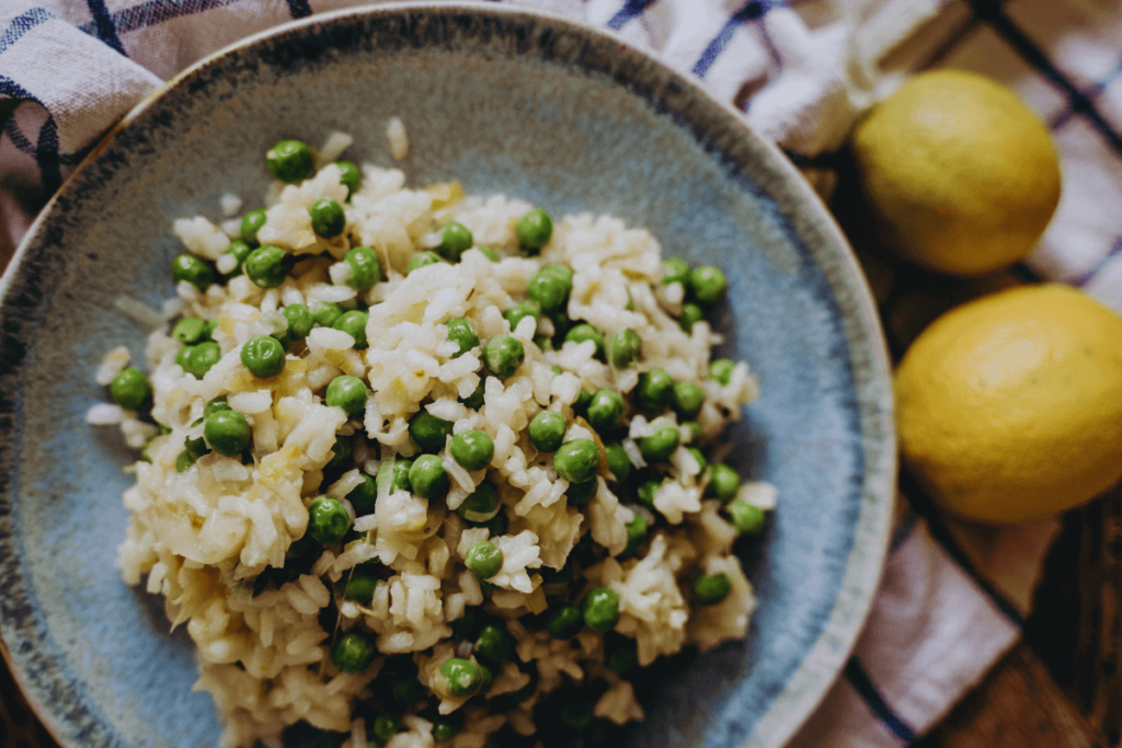 7-Finalização-e-Servir-arroz-com-ervilha